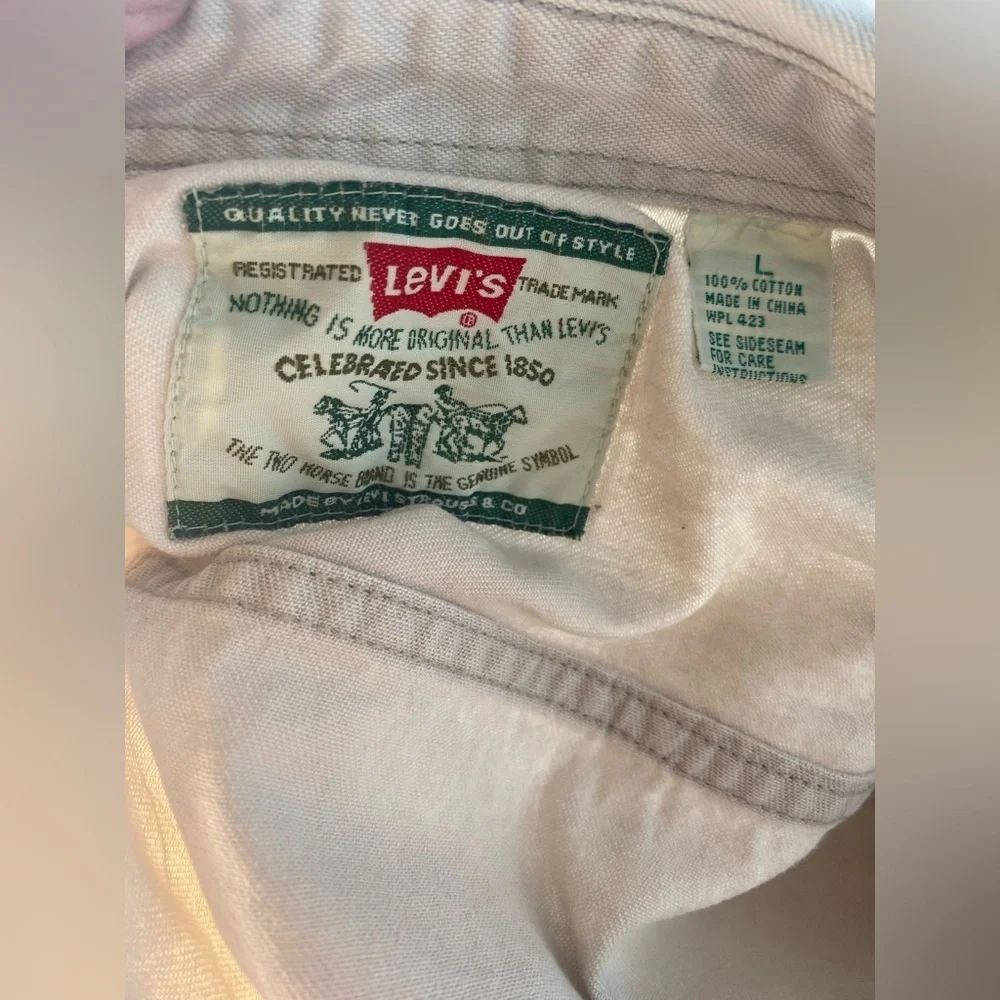 Vintage Levi's Cream Textured Mens Long Sleeve Button Down Shirt w Pockets